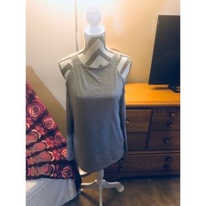 Cute cut out long sleeve T-shirt